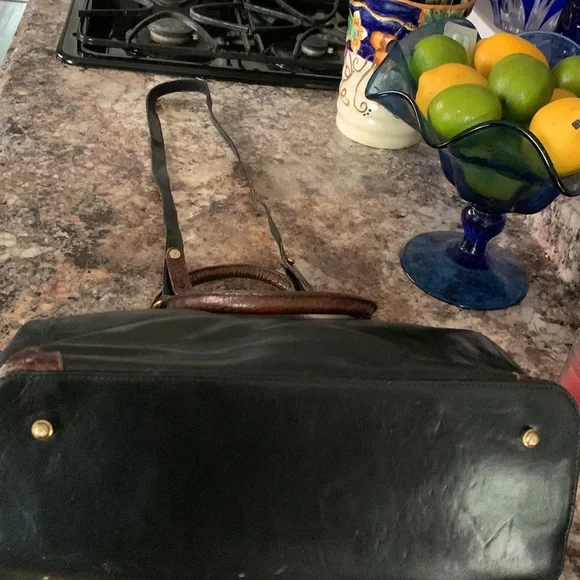 Vintage Brahmin Leather Crossbody/Satchel - Picture 12 of 13